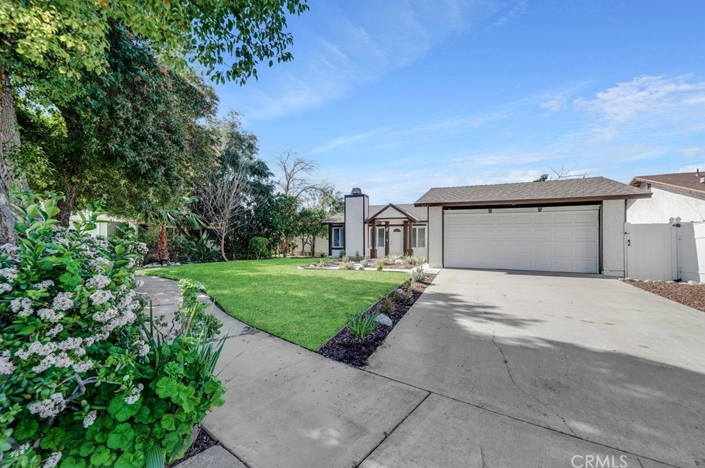 1171 Blue Ridge Ln, Colton, CA 92324