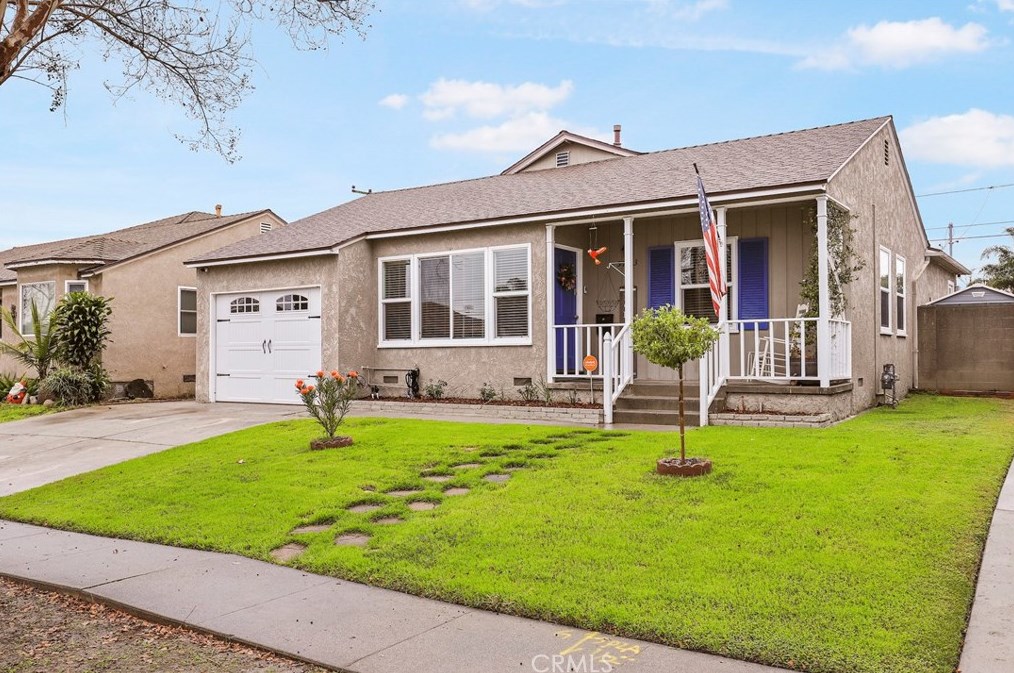5703 Pennswood Ave, Lakewood, CA 90712