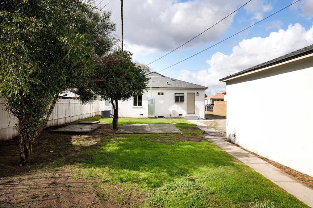 14820 Ibex Ave, Norwalk CA  90650-5939 exterior