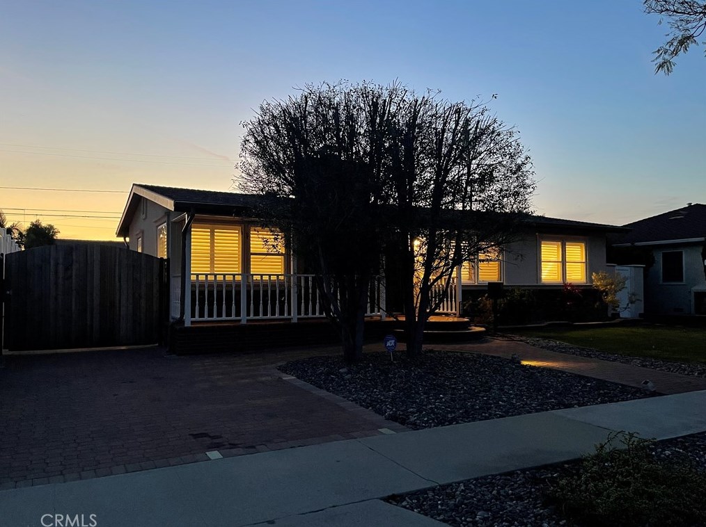 2181 Gondar Ave, Long Beach, CA 90815