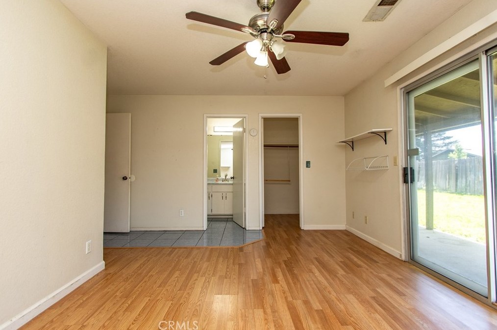 719 Almond Glen Ave, Livingston CA  95334-1875 exterior