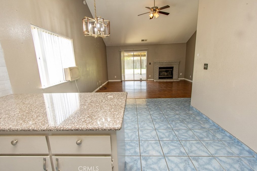 719 Almond Glen Ave, Livingston CA  95334-1875 exterior
