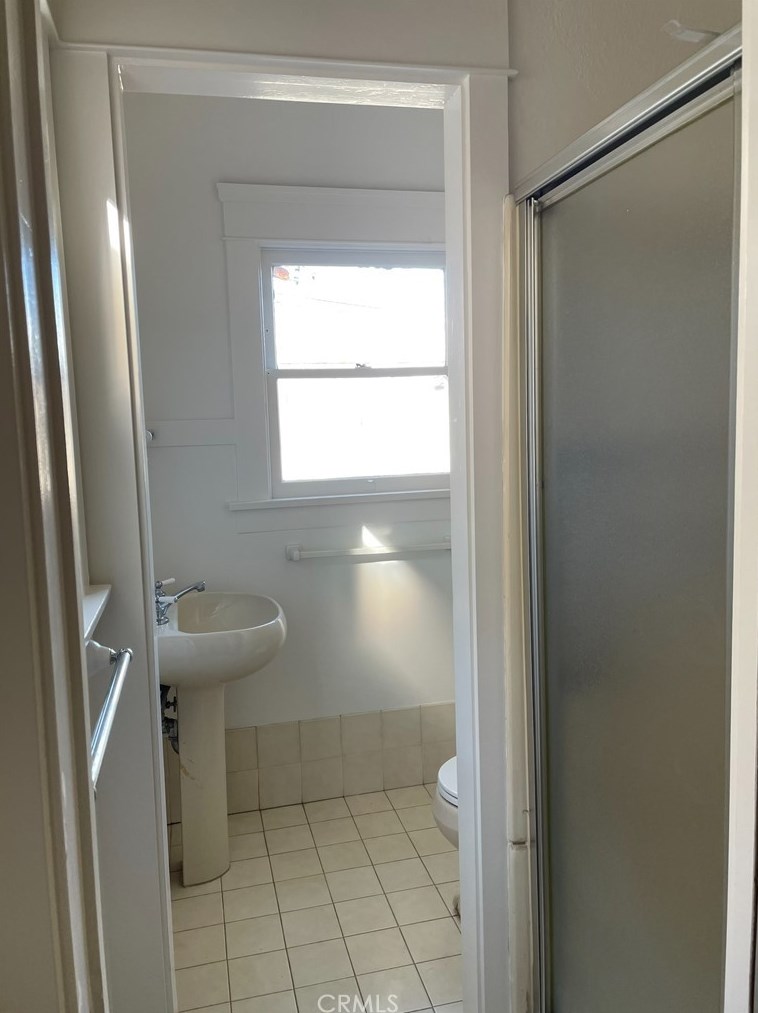 915 Molino Ave, Long Beach CA  90804-4775 exterior