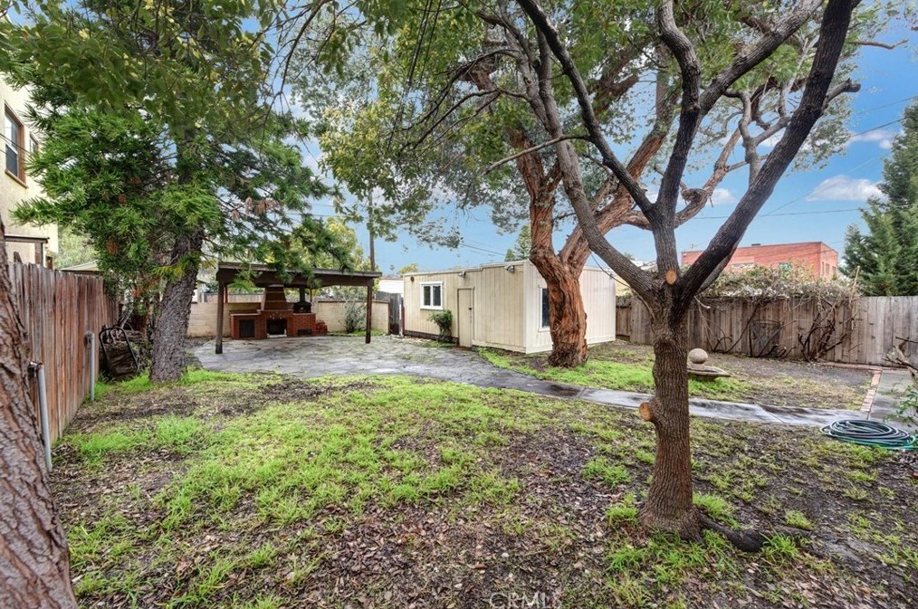 915 Molino Ave, Long Beach CA  90804-4775 exterior