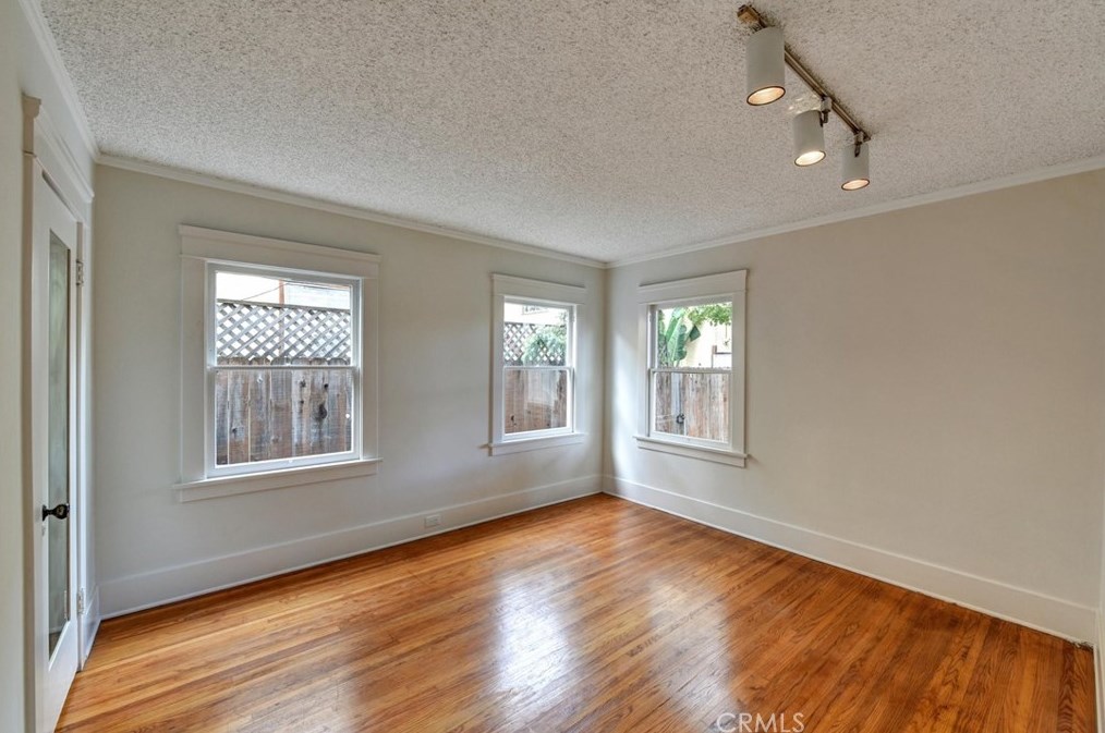 915 Molino Ave, Long Beach CA  90804-4775 exterior