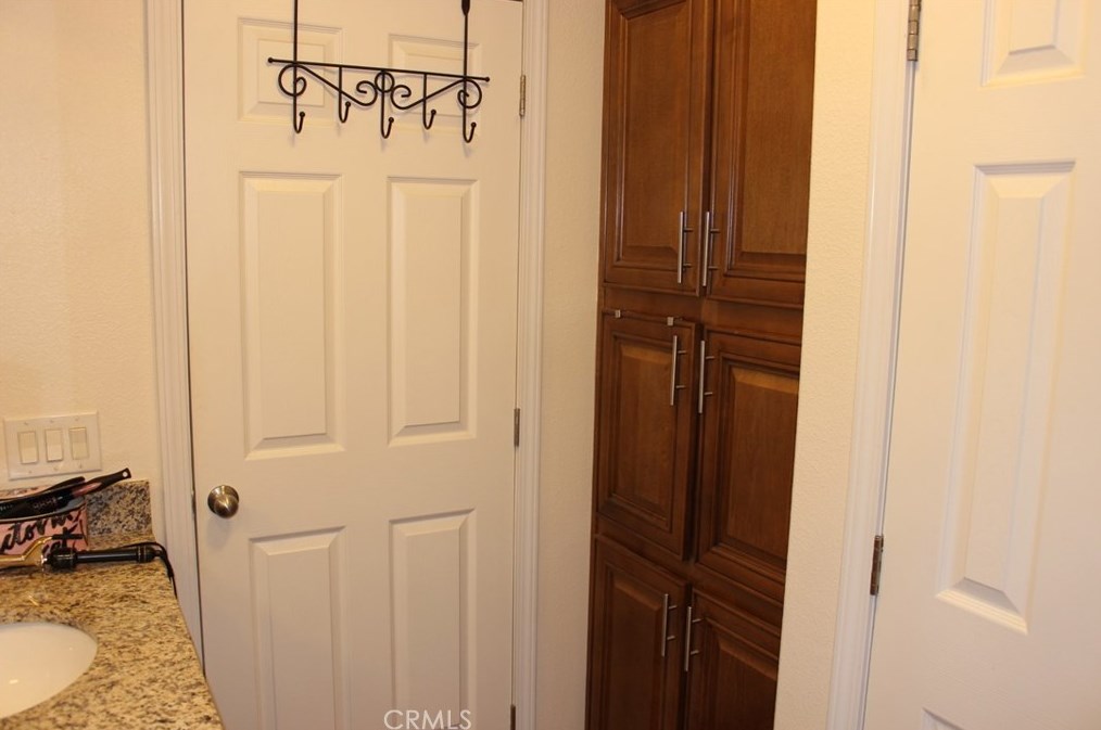 12737 Rosecrans Ave, Norwalk CA  90650-4406 exterior