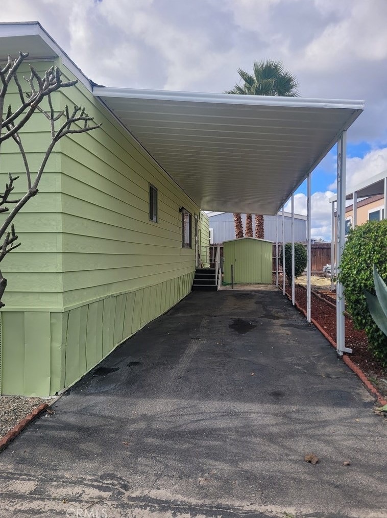 14300 Clinton St, Garden Grove CA  92843-4551 exterior