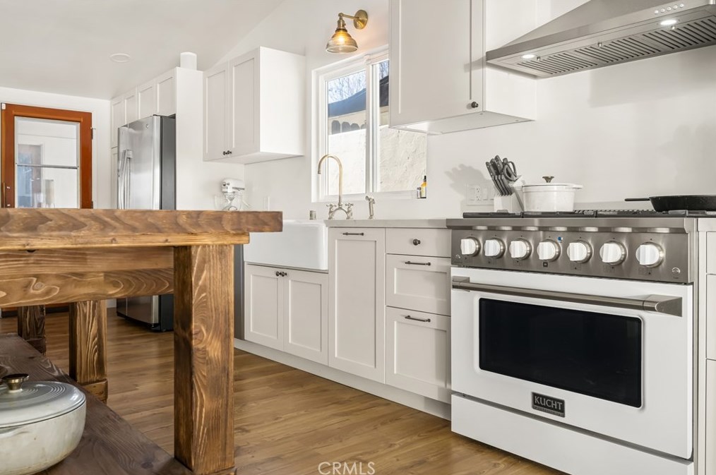 448 Princeton Dr, Costa Mesa CA  92626-6129 exterior