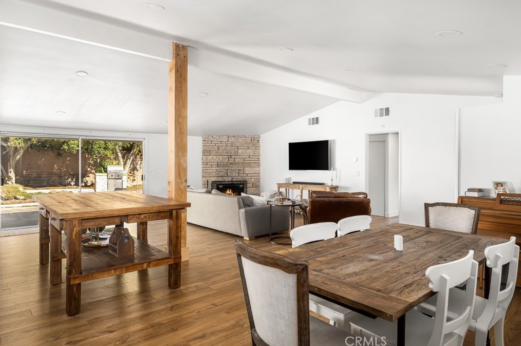 448 Princeton Dr, Costa Mesa CA  92626-6129 exterior