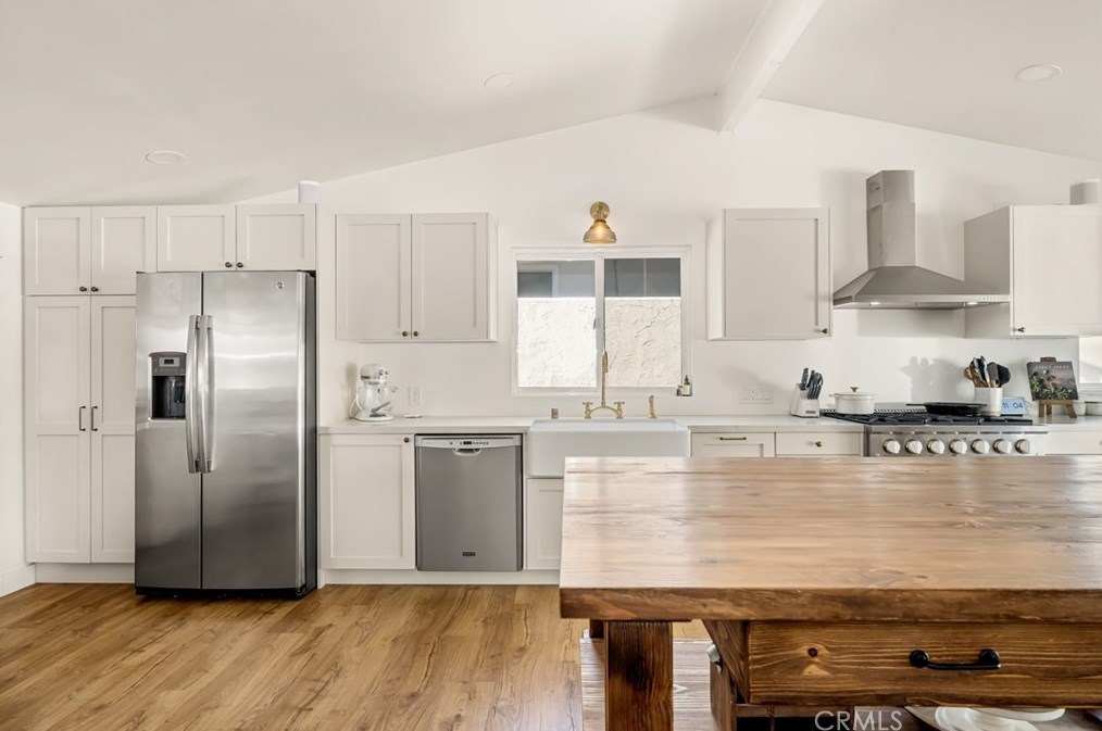 448 Princeton Dr, Costa Mesa CA  92626-6129 exterior