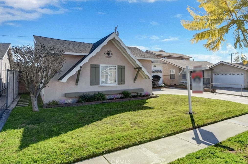 11734 Massinger St, Lakewood, CA 90715-2124