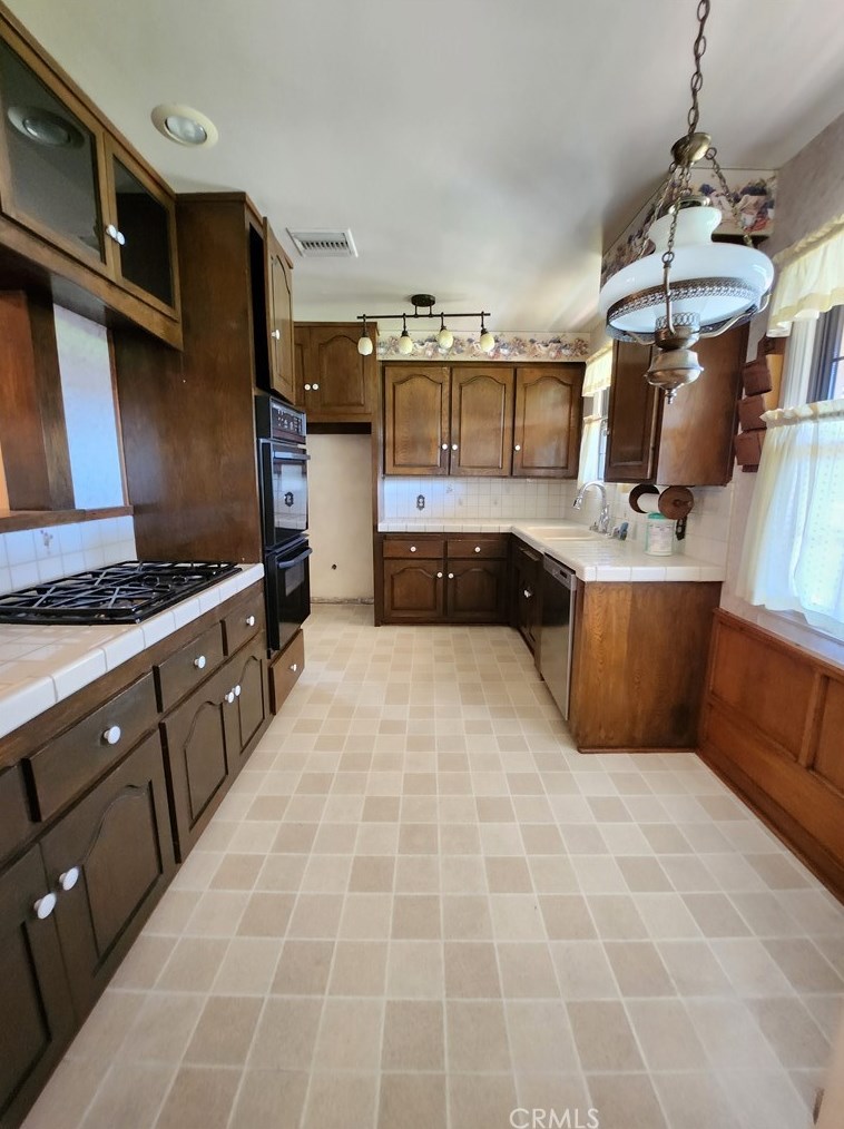9937 Ceres Ave, Whittier, CA 90604