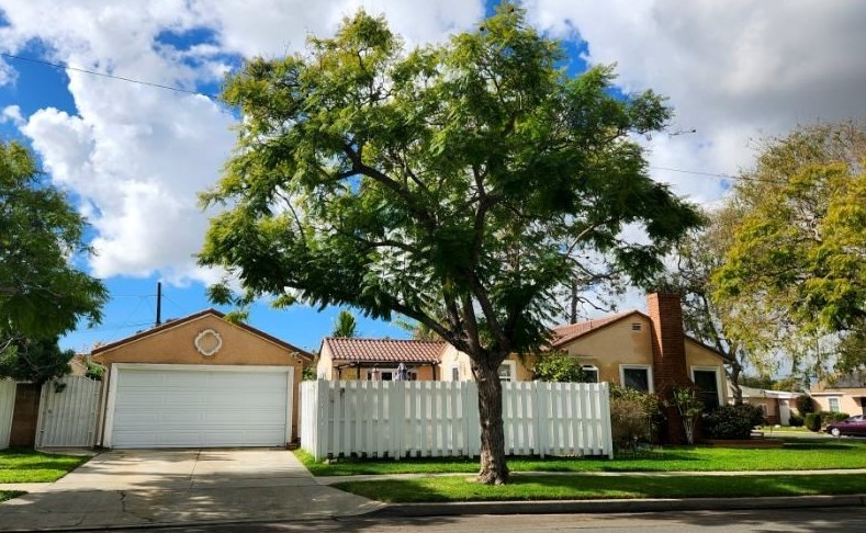 1972 Lave Ave, Long Beach, CA 90815-3211