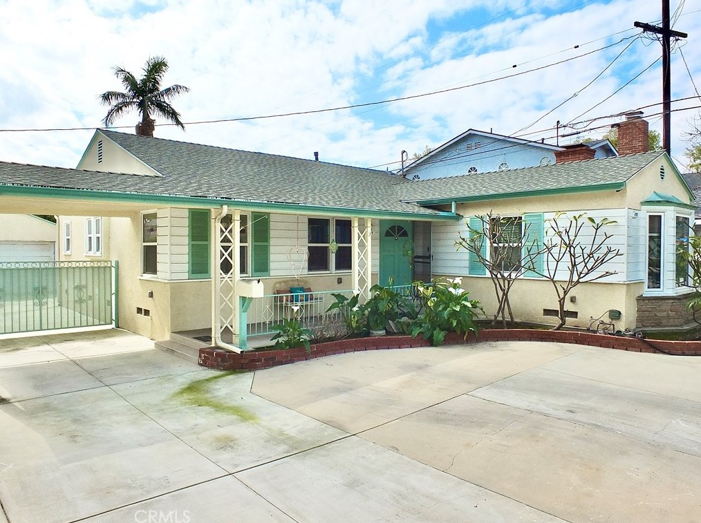 5416 Harvey Way, Long Beach CA  90808-1453 exterior