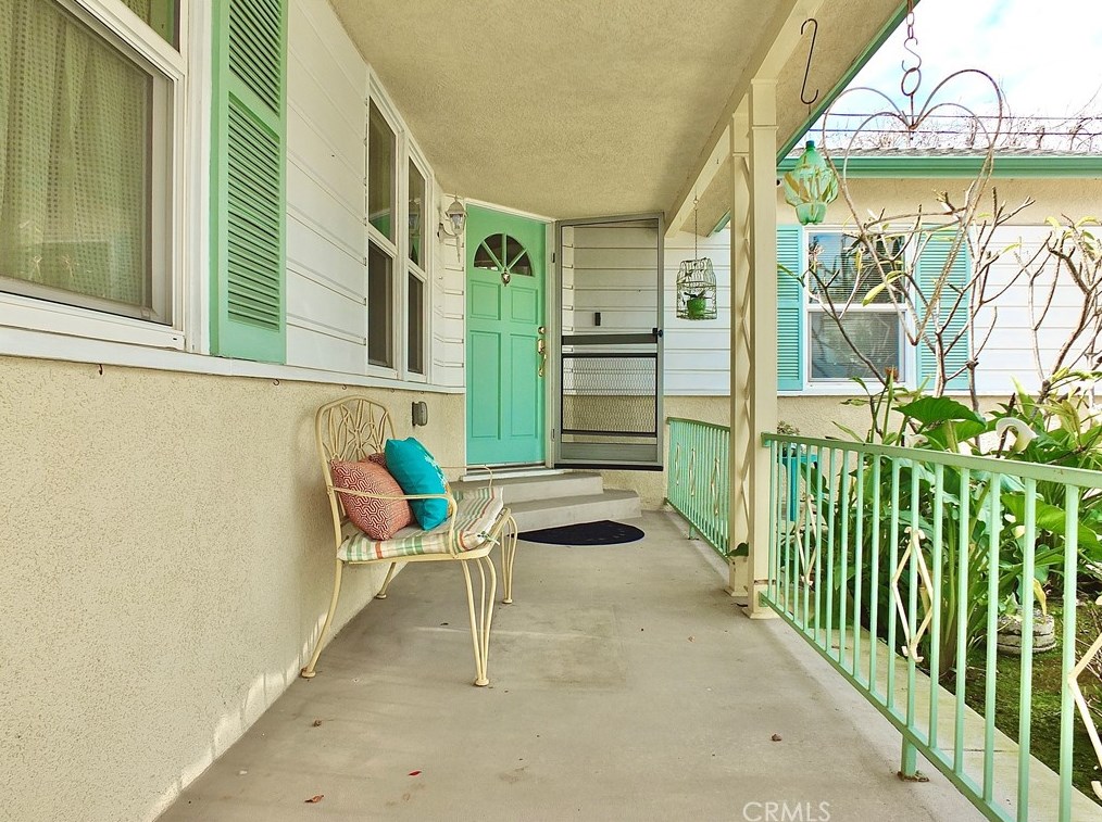 5416 Harvey Way, Long Beach CA  90808-1453 exterior