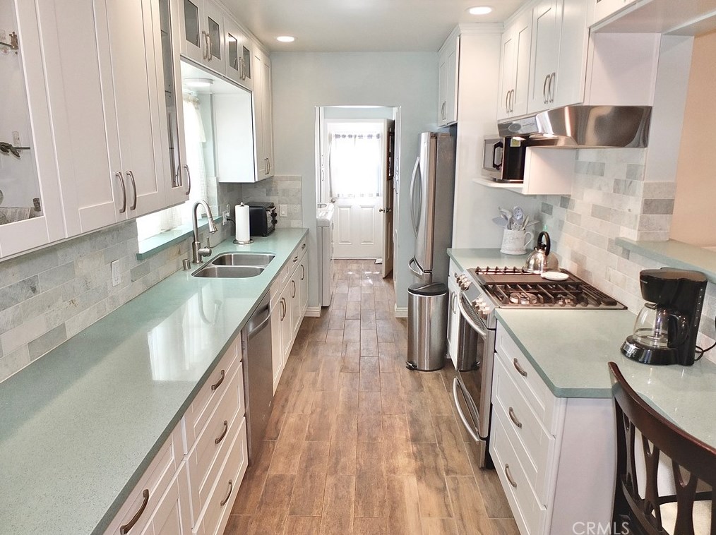 5416 Harvey Way, Long Beach CA  90808-1453 exterior
