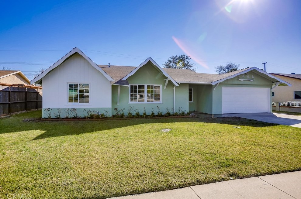 2046 W Orange Ave, Anaheim, CA 92804