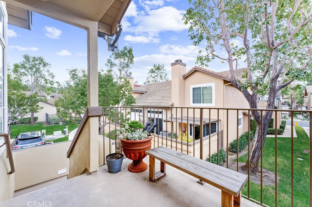 537 S Hollydale Ln, Anaheim, CA 92808