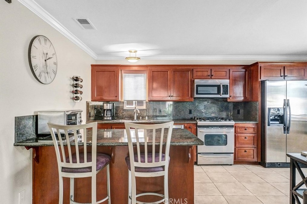 2535 Strong Pl, Anaheim CA  92806-5019 exterior