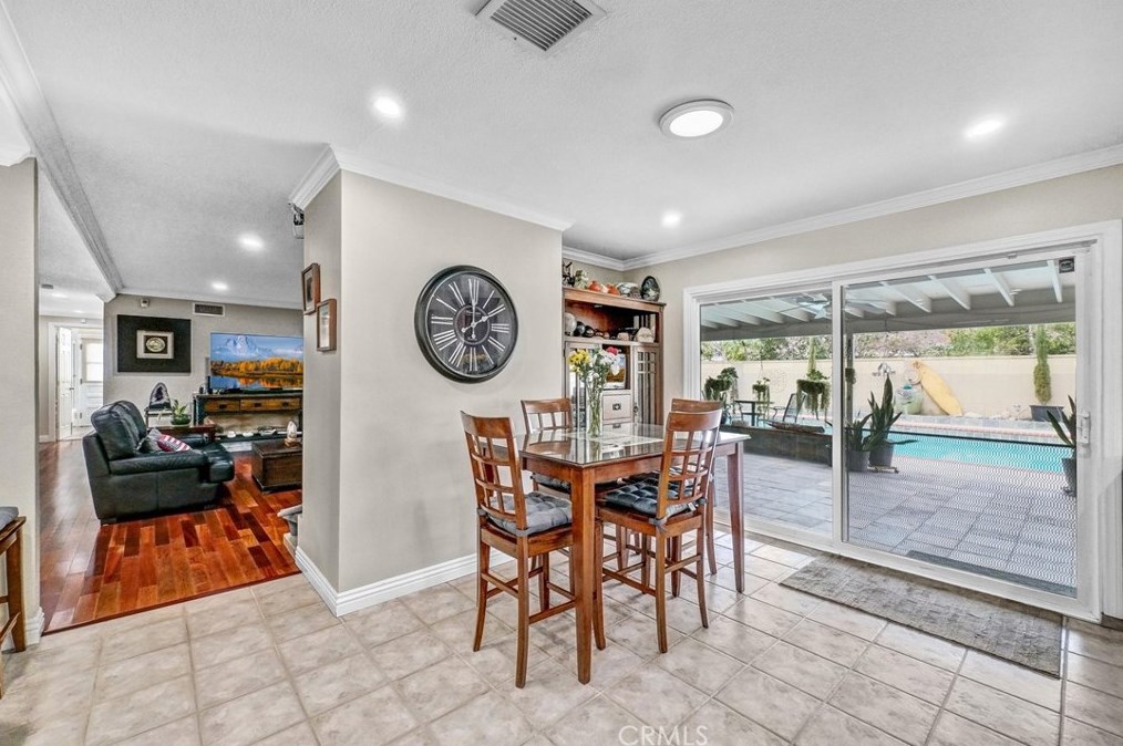 2535 Strong Pl, Anaheim CA  92806-5019 exterior