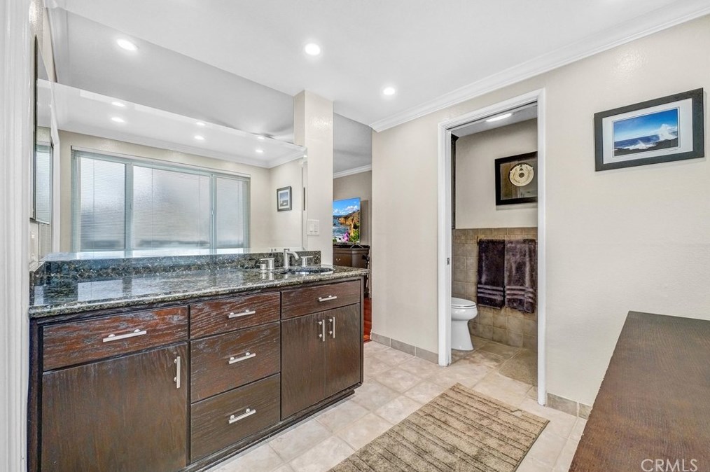 2535 Strong Pl, Anaheim CA  92806-5019 exterior