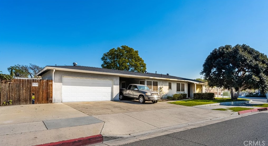 1102 N West St, Anaheim, CA 92801