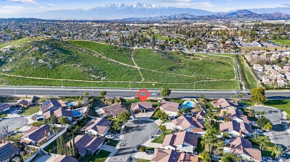 4254 Manx Ct, Riverside CA  92503-3155 exterior