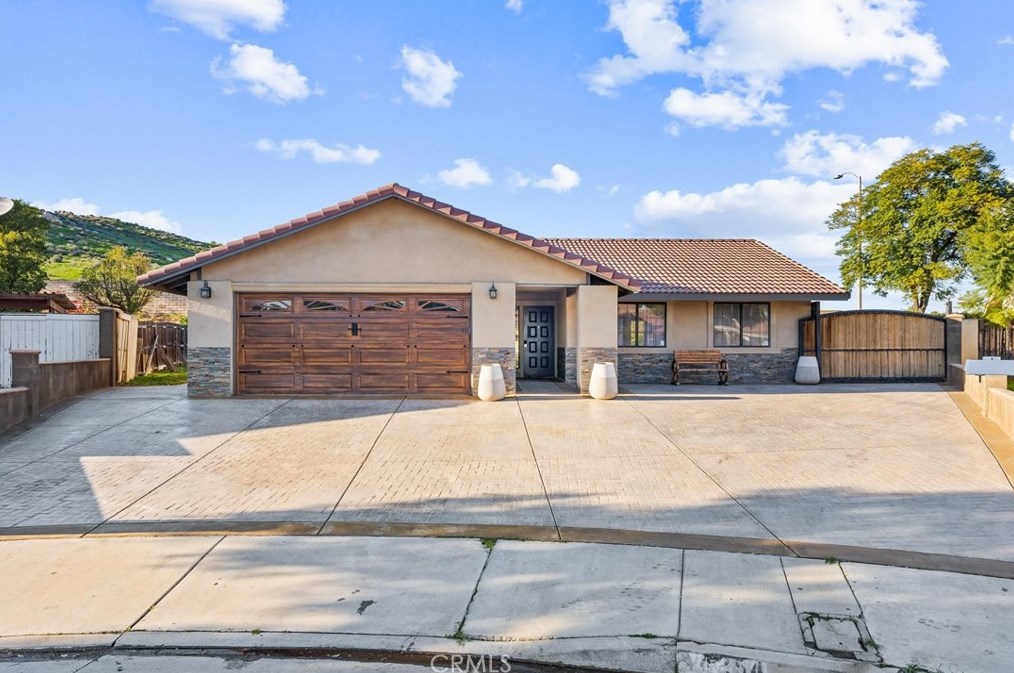 4254 Manx Ct, Riverside, CA 92503-3155