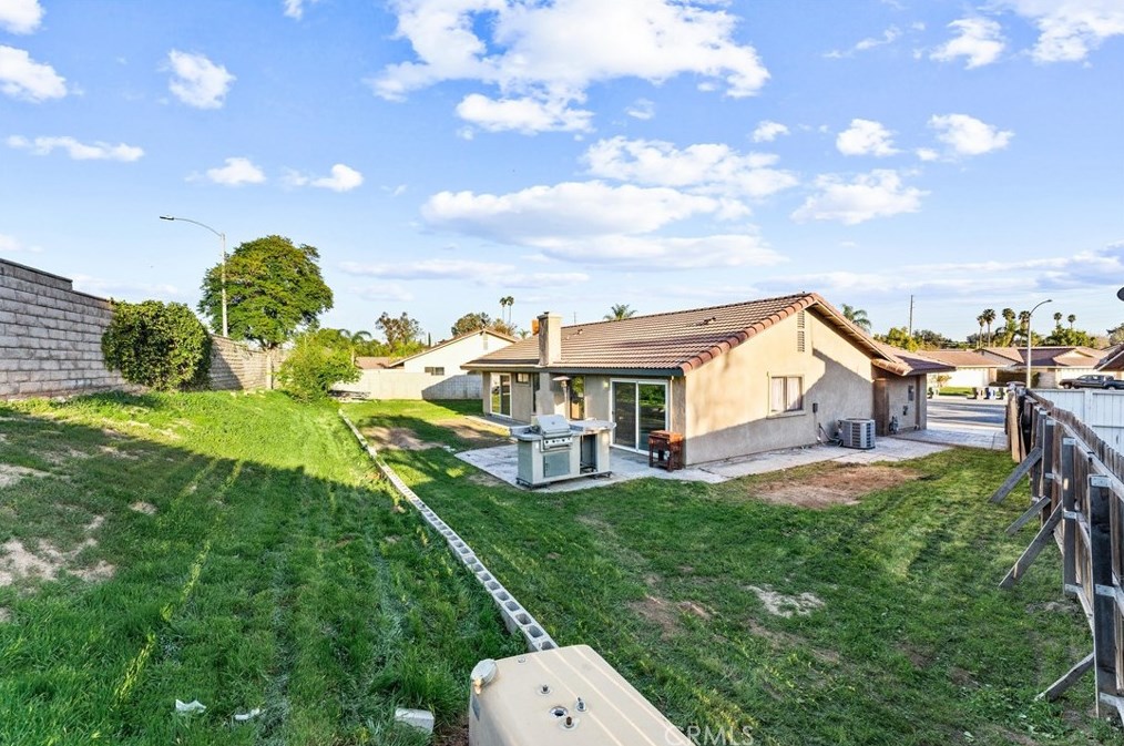 4254 Manx Ct, Riverside CA  92503-3155 exterior