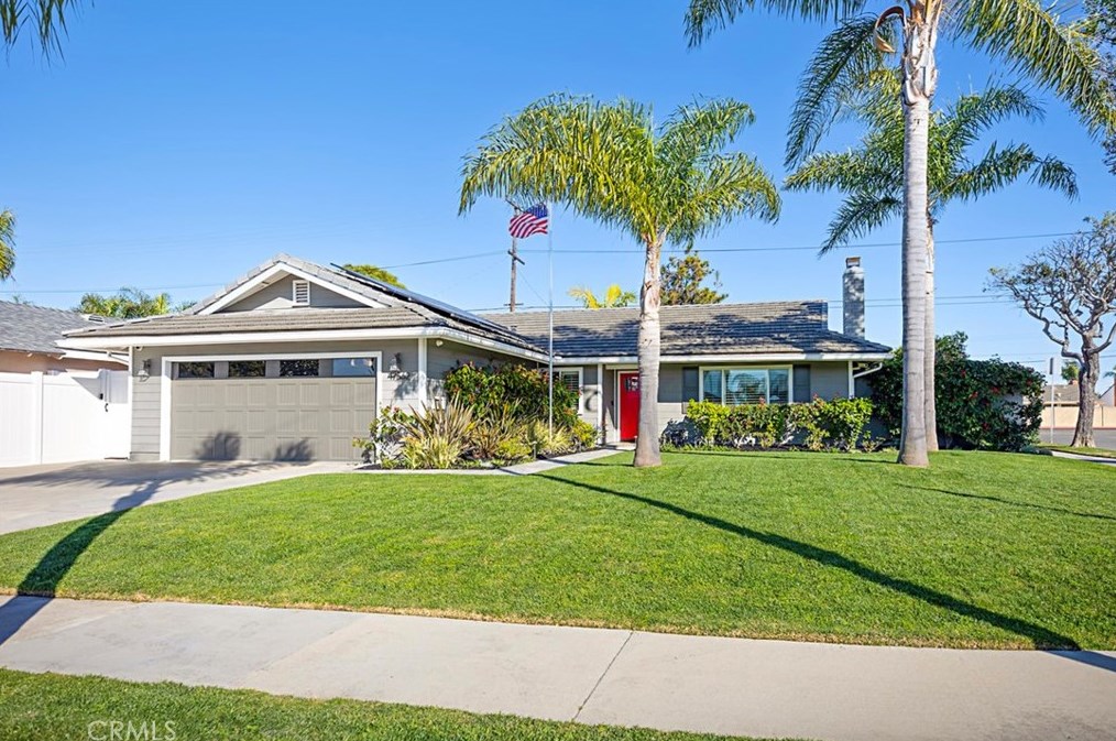 17562 Wrightwood Ln, Huntington Beach, CA 92649
