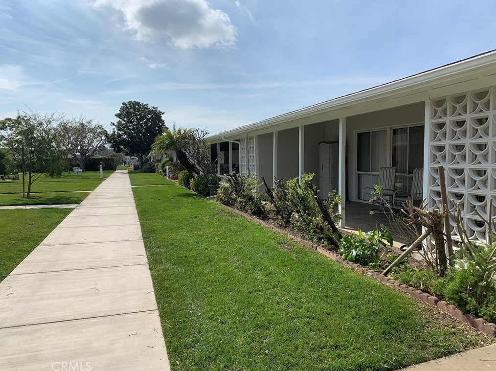 13840 Canoe Brook Dr, Seal Beach, CA 90740-3887