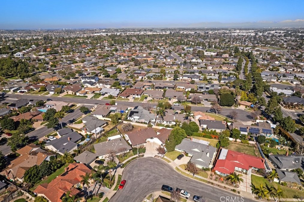 2859 Serang Pl, Costa Mesa CA  92626-4826 exterior