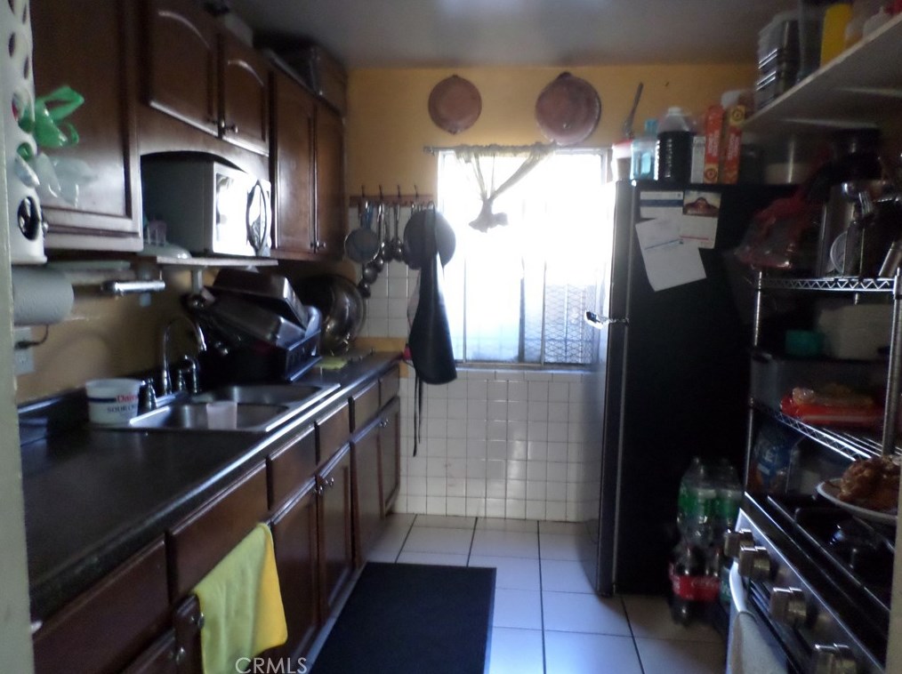 211 E 116th St, Los Angeles, CA 90061