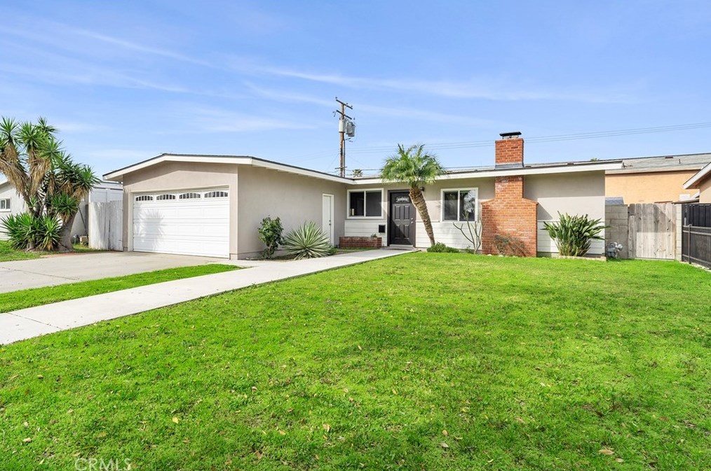 2101 Carol Dr, Fullerton, CA 92833