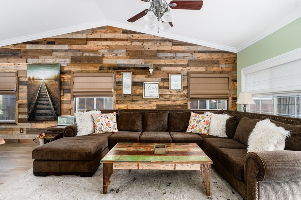 21910 Goldenrod Ln, Wildomar, CA 92595