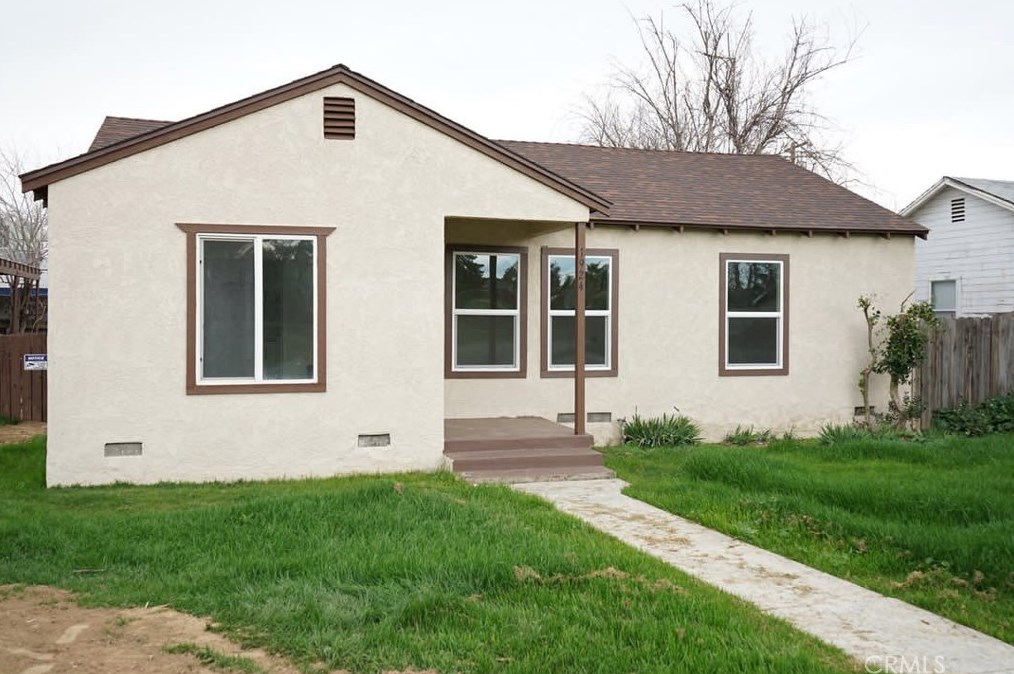 1924 La France Dr, Bakersfield, CA 93304