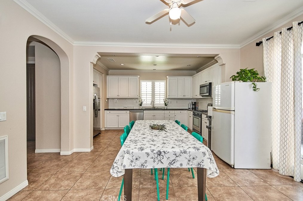 8326 Edgewood St, Chino CA  91708-9325 exterior