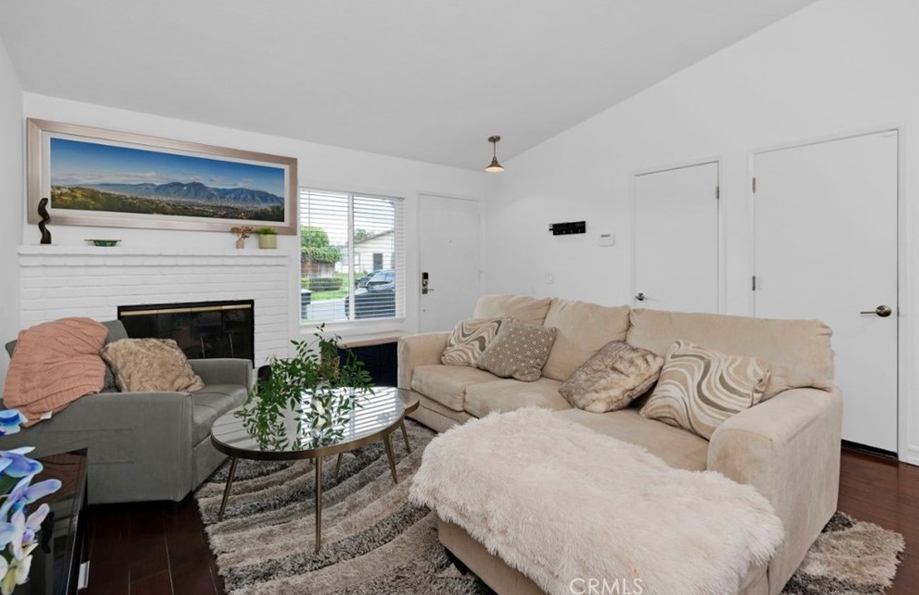 9072 Chaucer Cir, Riverside CA  92503-5739 exterior