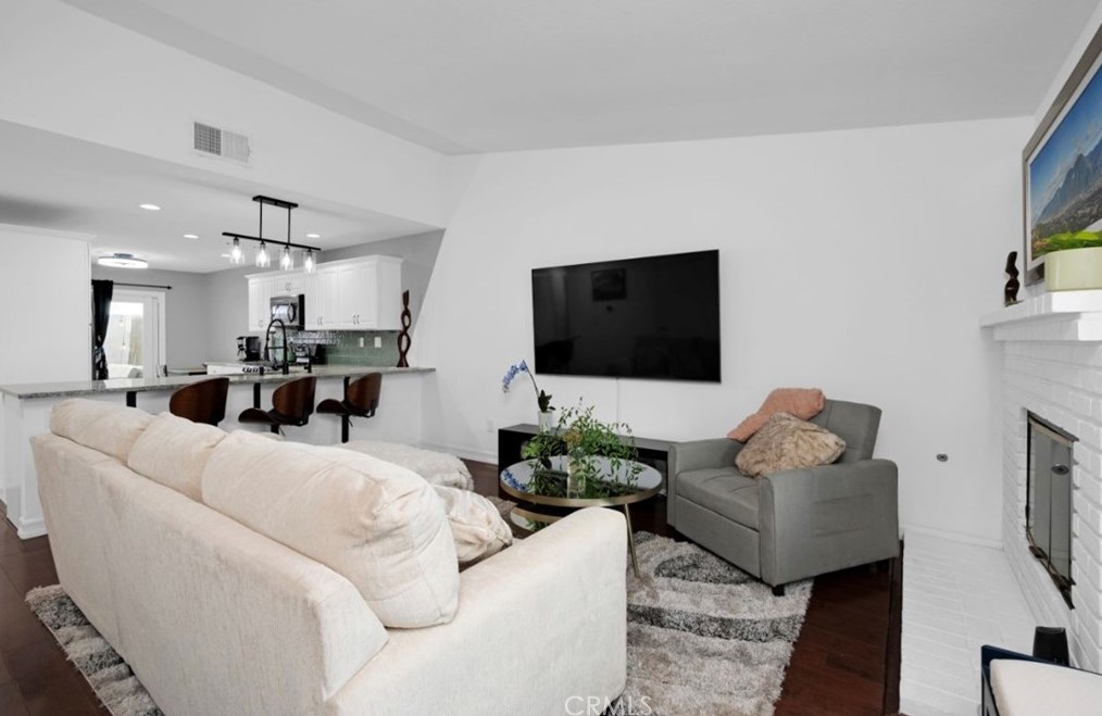 9072 Chaucer Cir, Riverside, CA 92503