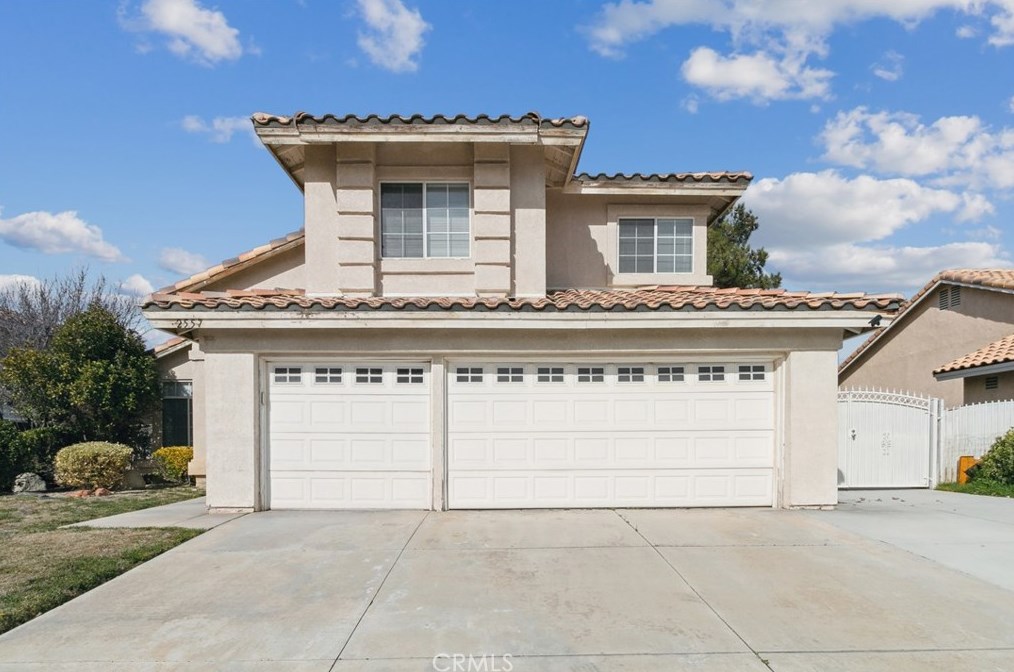 2557 Overland Ave, Lancaster, CA 93536