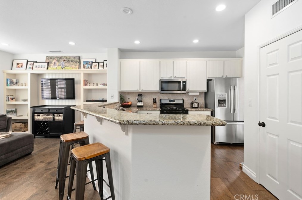 33 Bluff Cove Dr, Laguna Beach, CA 92656