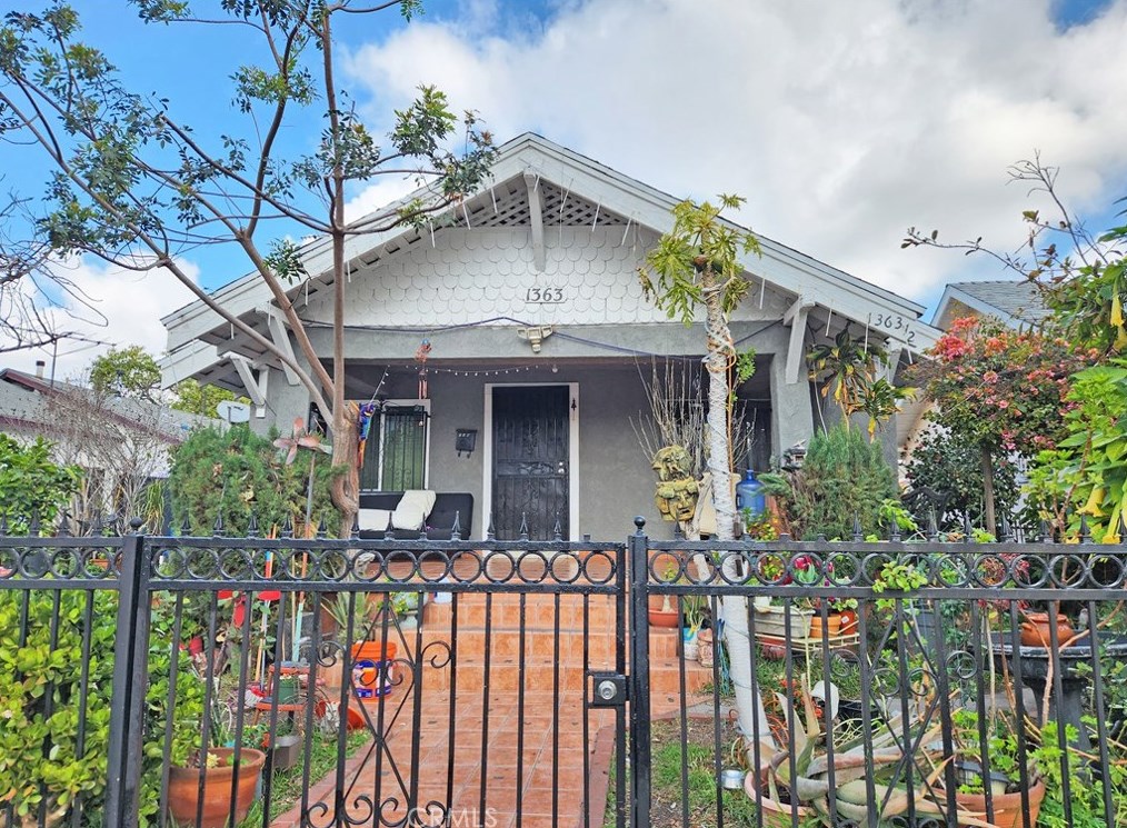 1363 56th St, Los Angeles CA  90011-4832 exterior