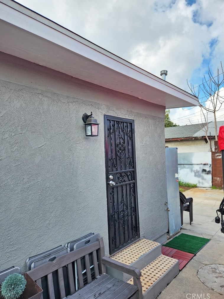 1363 56th St, Los Angeles CA  90011-4832 exterior