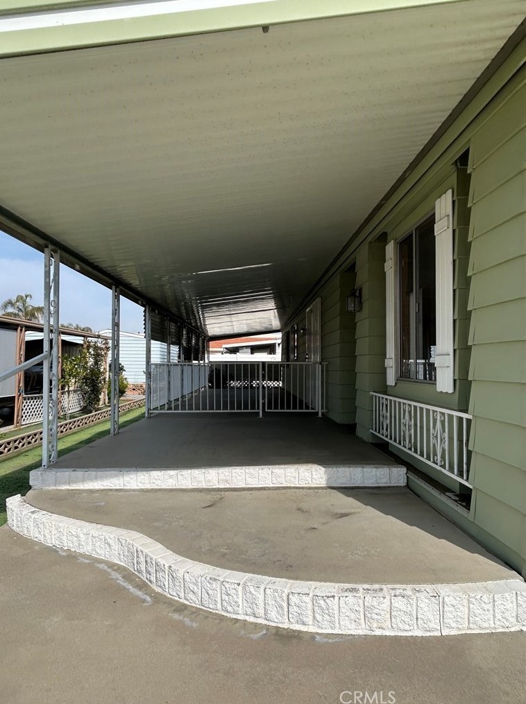 970 Via Del Mesa, Hemet CA  92543-6992 exterior