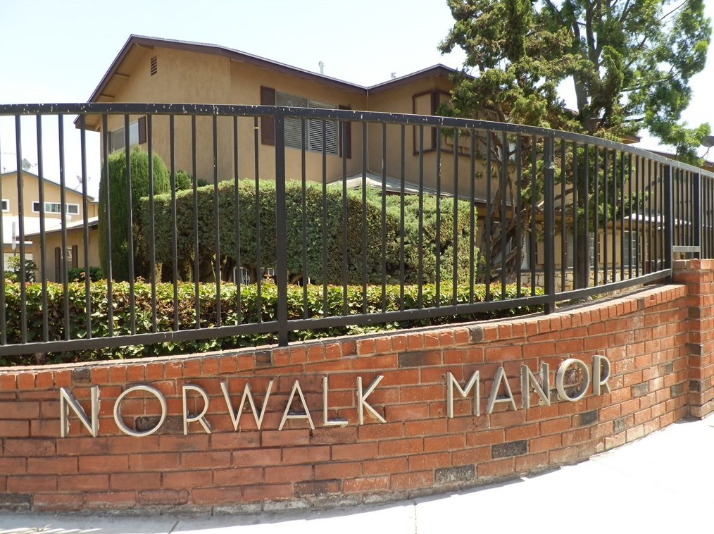 12818 Rancho Dr, Norwalk, CA 90650-3319