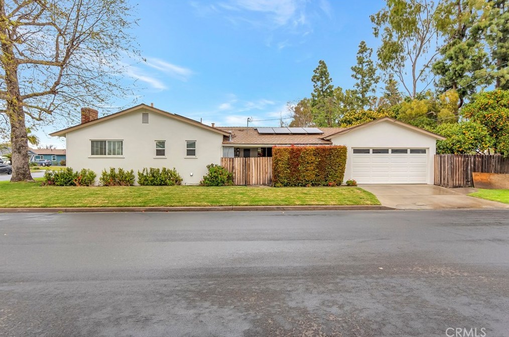 11782 Ardis Dr, Garden Grove CA  92841-2424 exterior