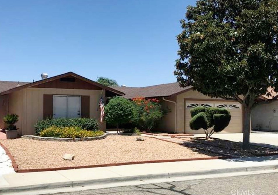 673 Holly Dr, Hemet, CA 92543-5801
