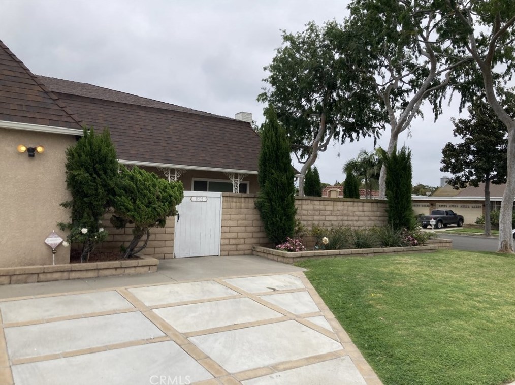 13702 Marshall Ln, Tustin, CA 92780-1826