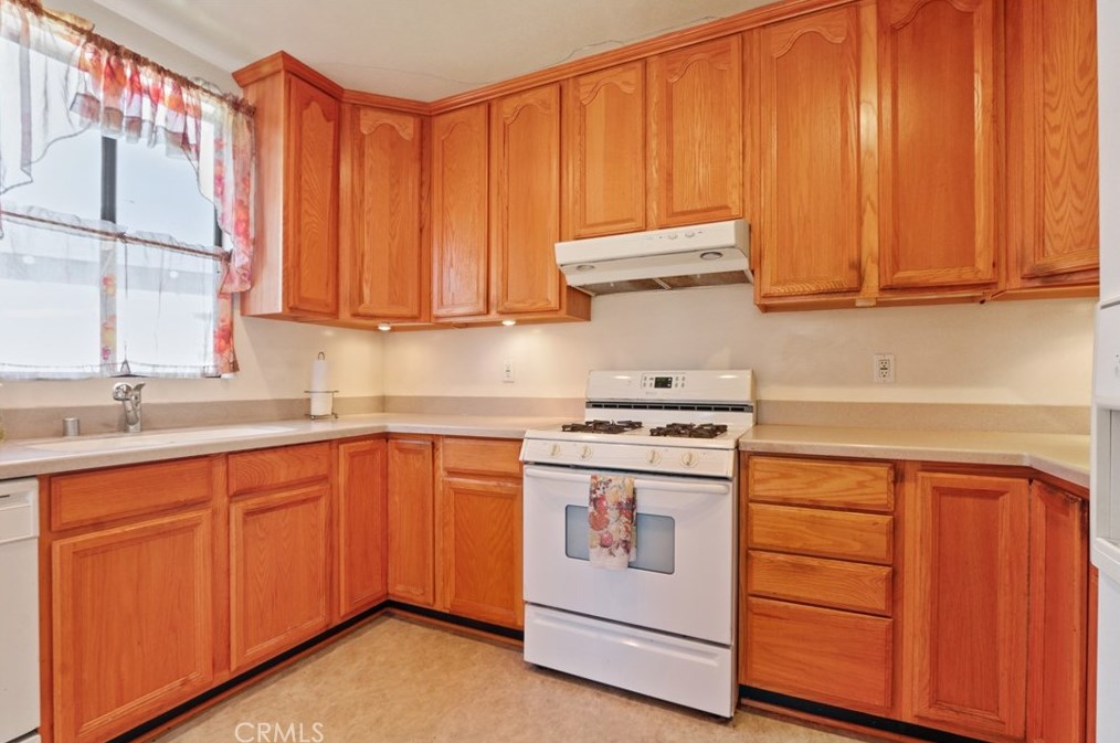 17519 Ermanita Ave, Torrance, CA 90504