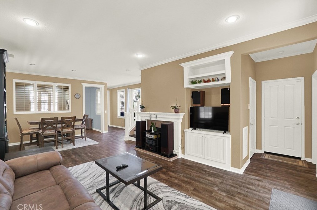 195 Woodbury, Irvine, CA 92620-0297